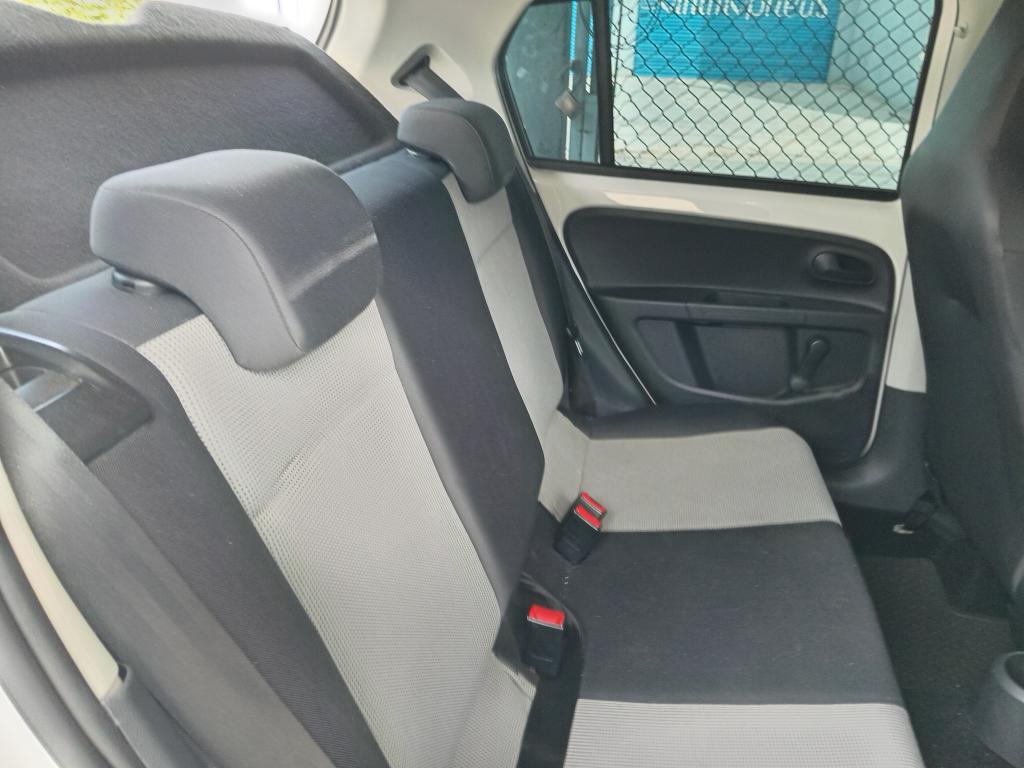 VOLKSWAGEN UP - Foto