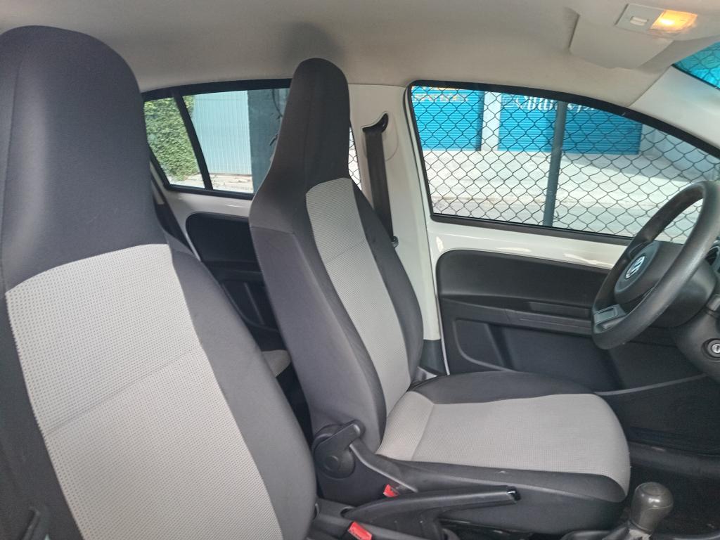 VOLKSWAGEN UP - Foto