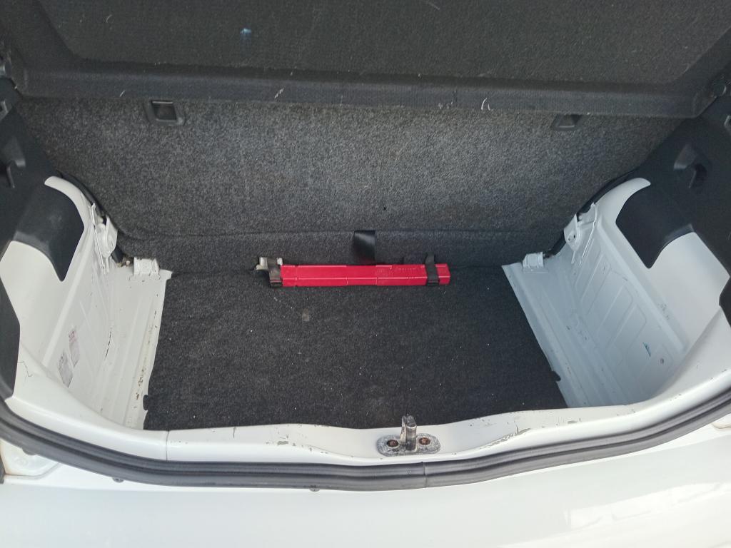 VOLKSWAGEN UP - Foto