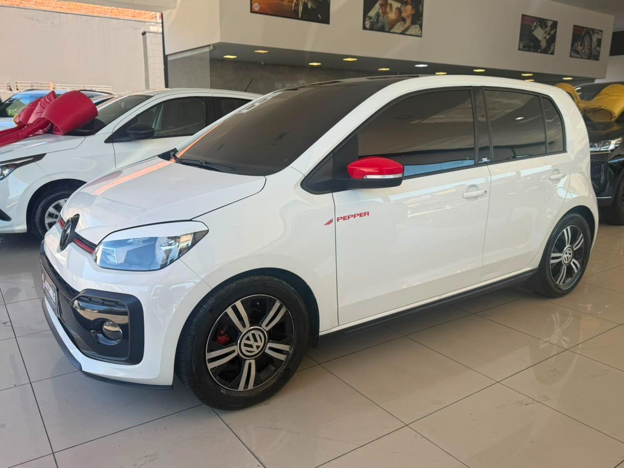 VOLKSWAGEN UP - Foto