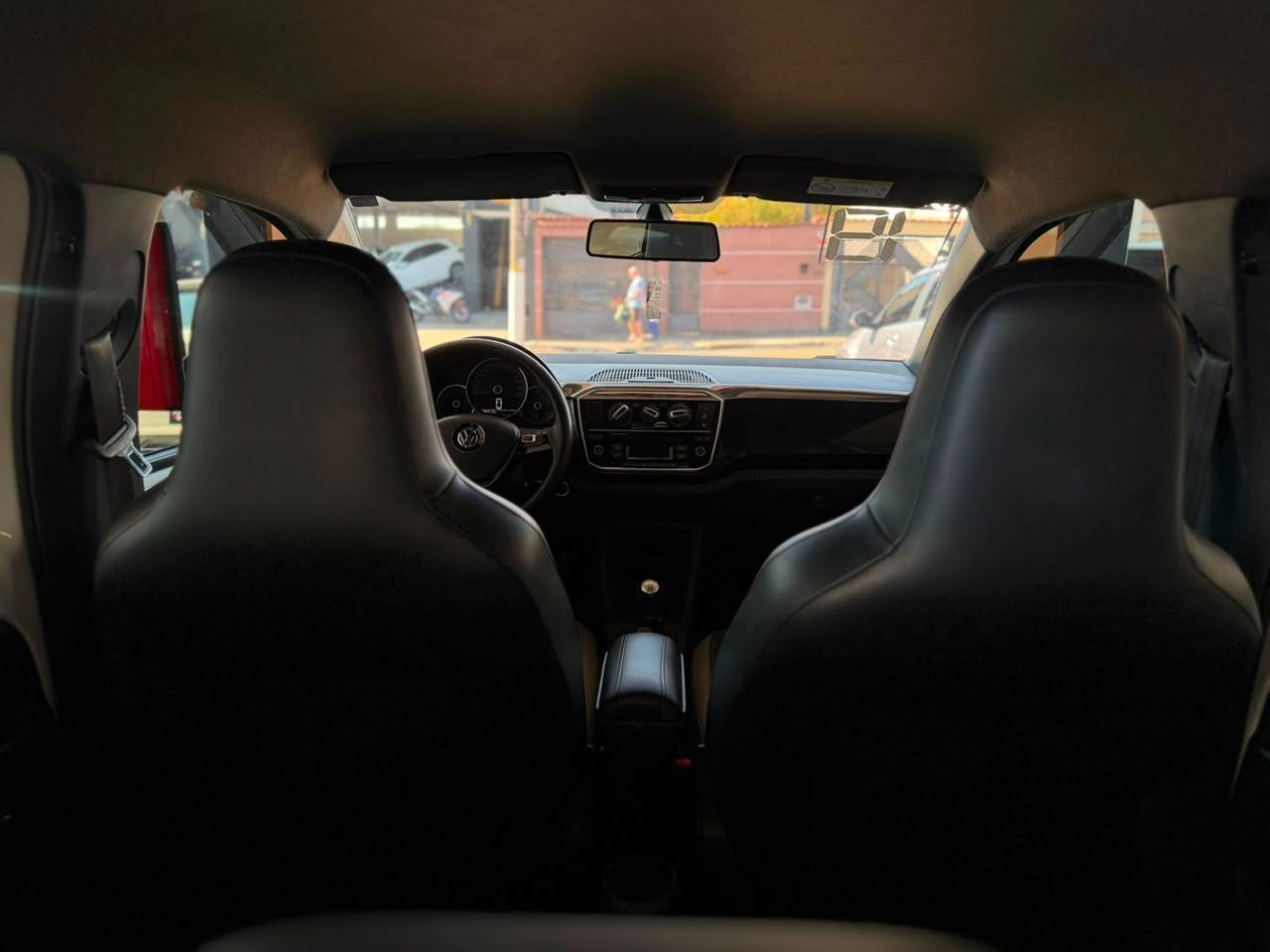 VOLKSWAGEN UP - Foto