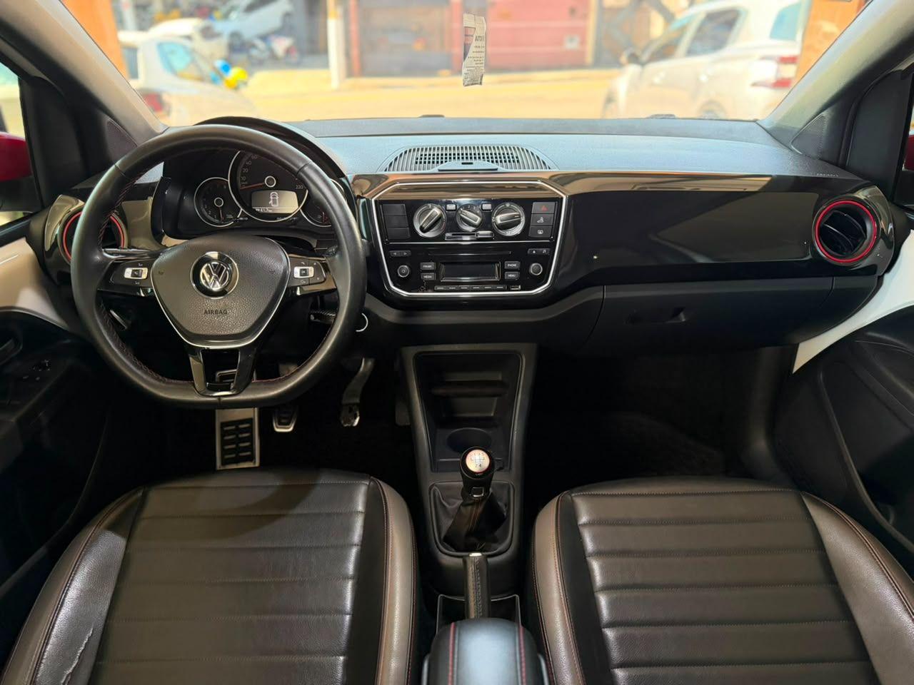 VOLKSWAGEN UP - Foto