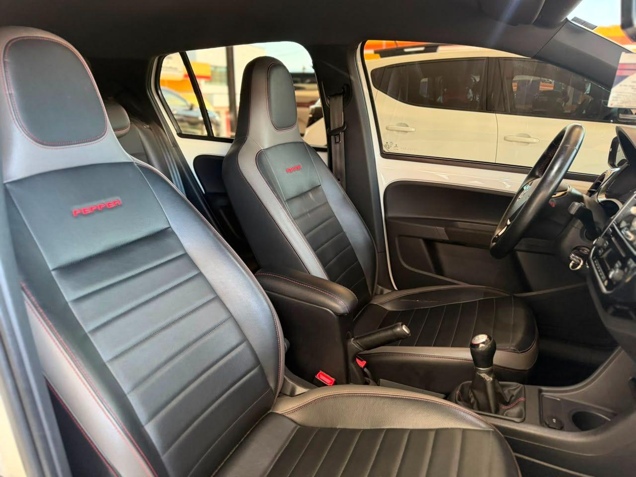 VOLKSWAGEN UP - Foto