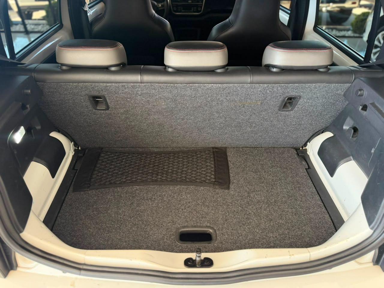 VOLKSWAGEN UP - Foto