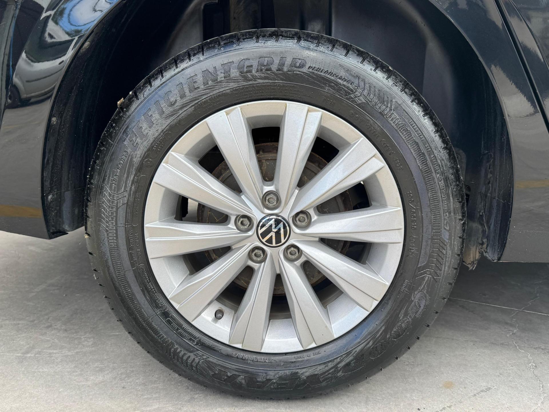 VOLKSWAGEN Virtus - Foto