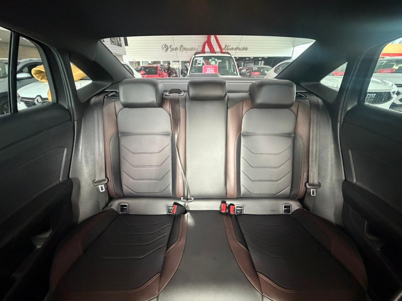 VOLKSWAGEN Virtus - Foto