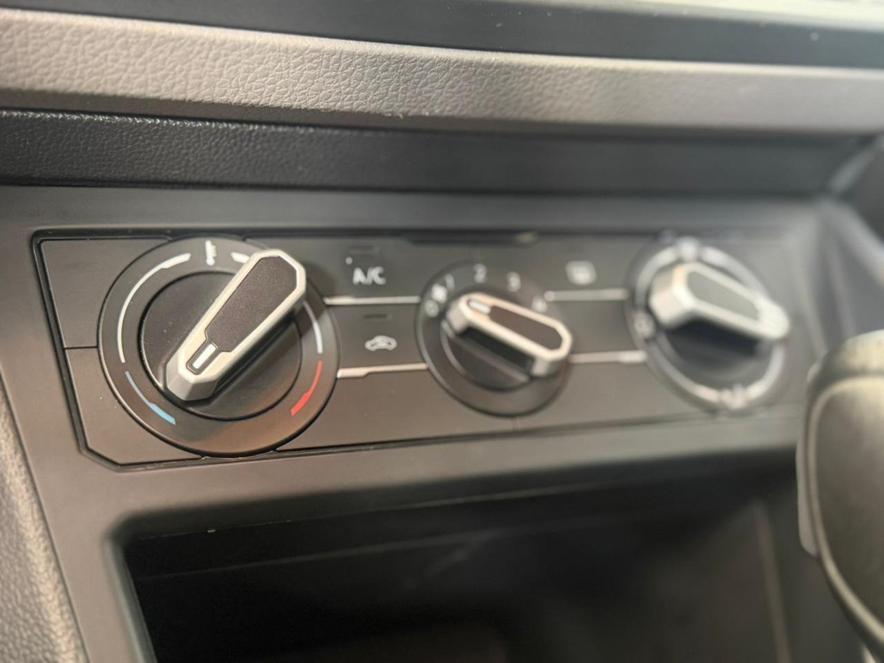 VOLKSWAGEN Virtus - Foto