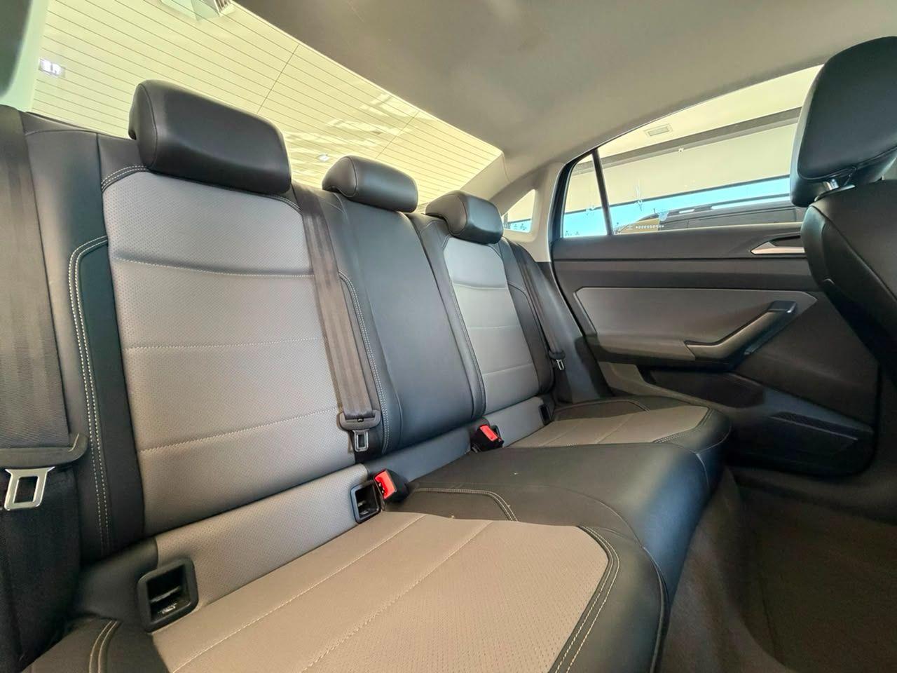 VOLKSWAGEN Virtus - Foto
