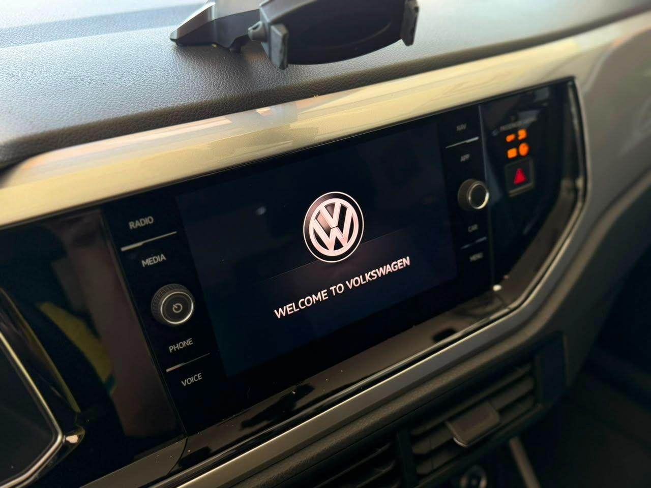 VOLKSWAGEN Virtus - Foto