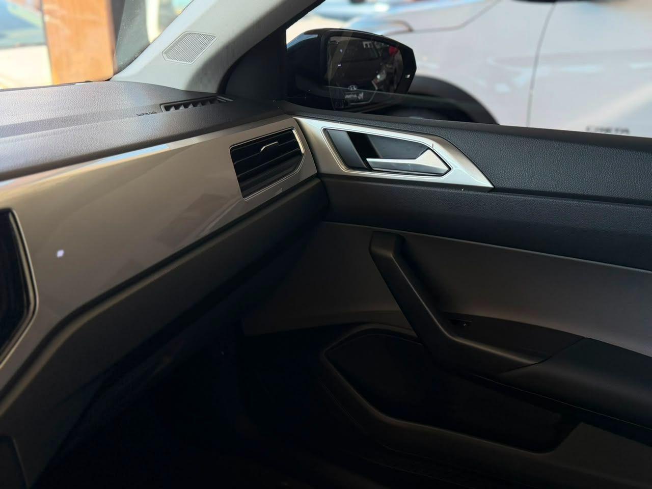 VOLKSWAGEN Virtus - Foto