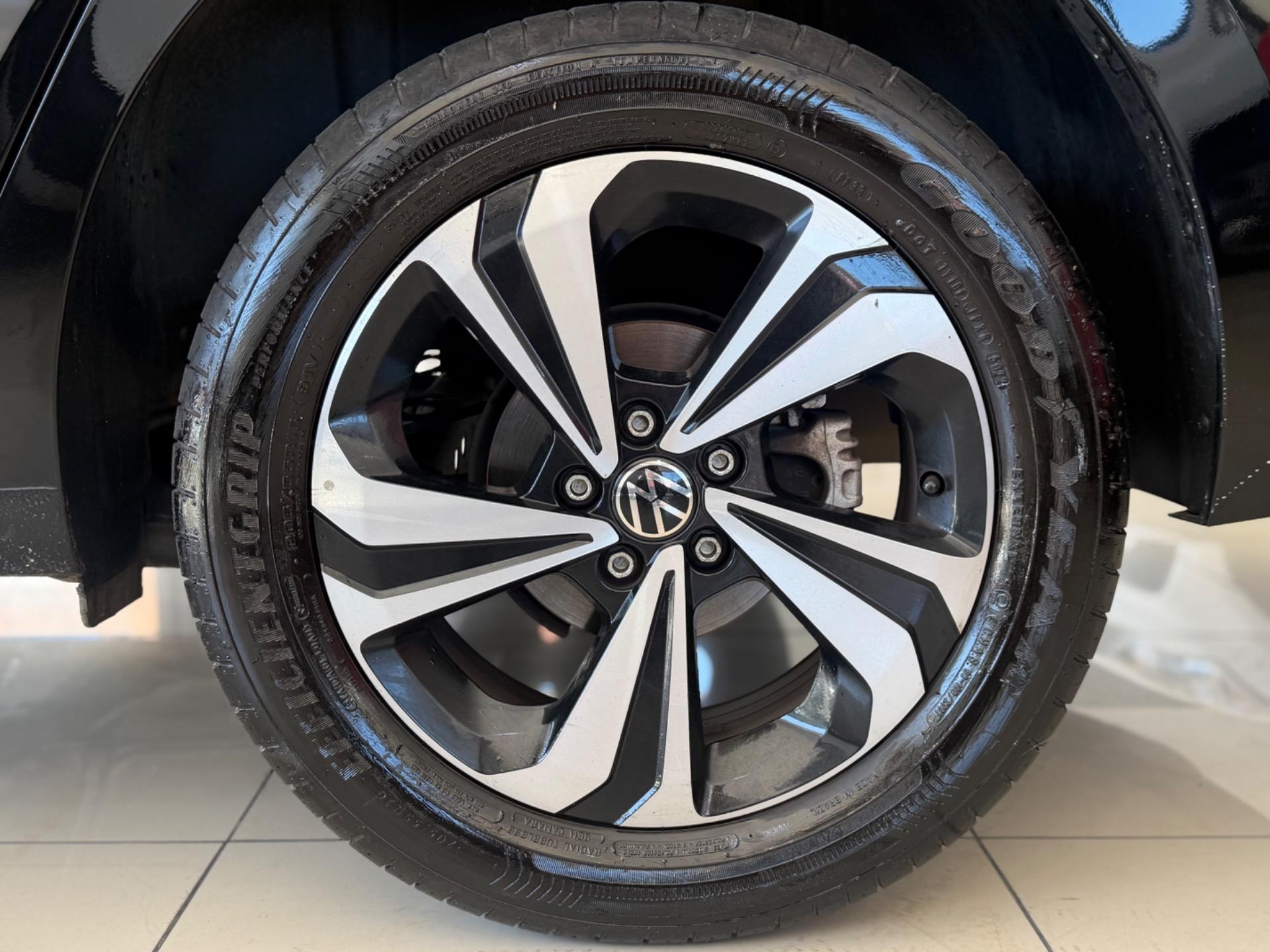 VOLKSWAGEN Virtus - Foto