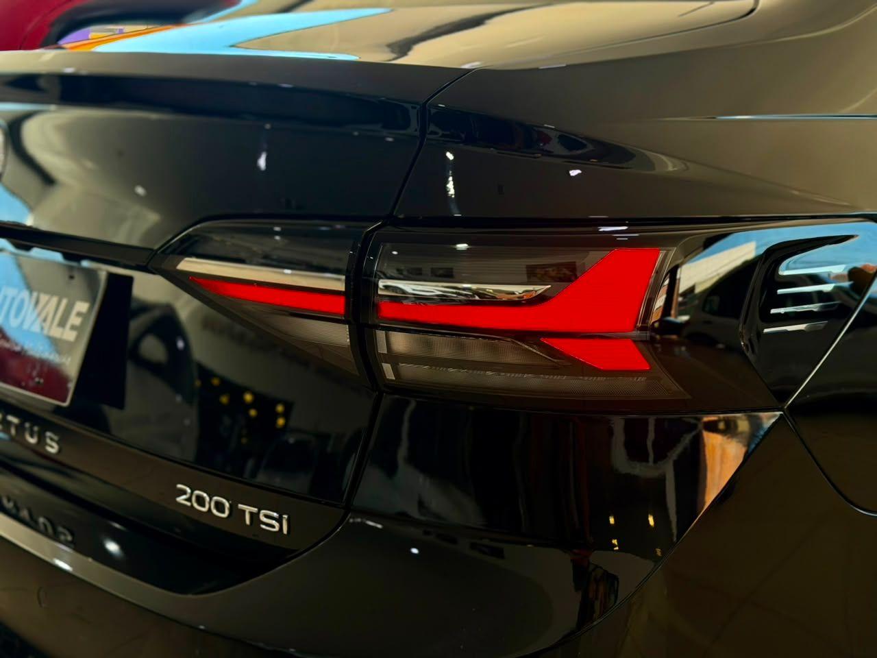 VOLKSWAGEN Virtus - Foto