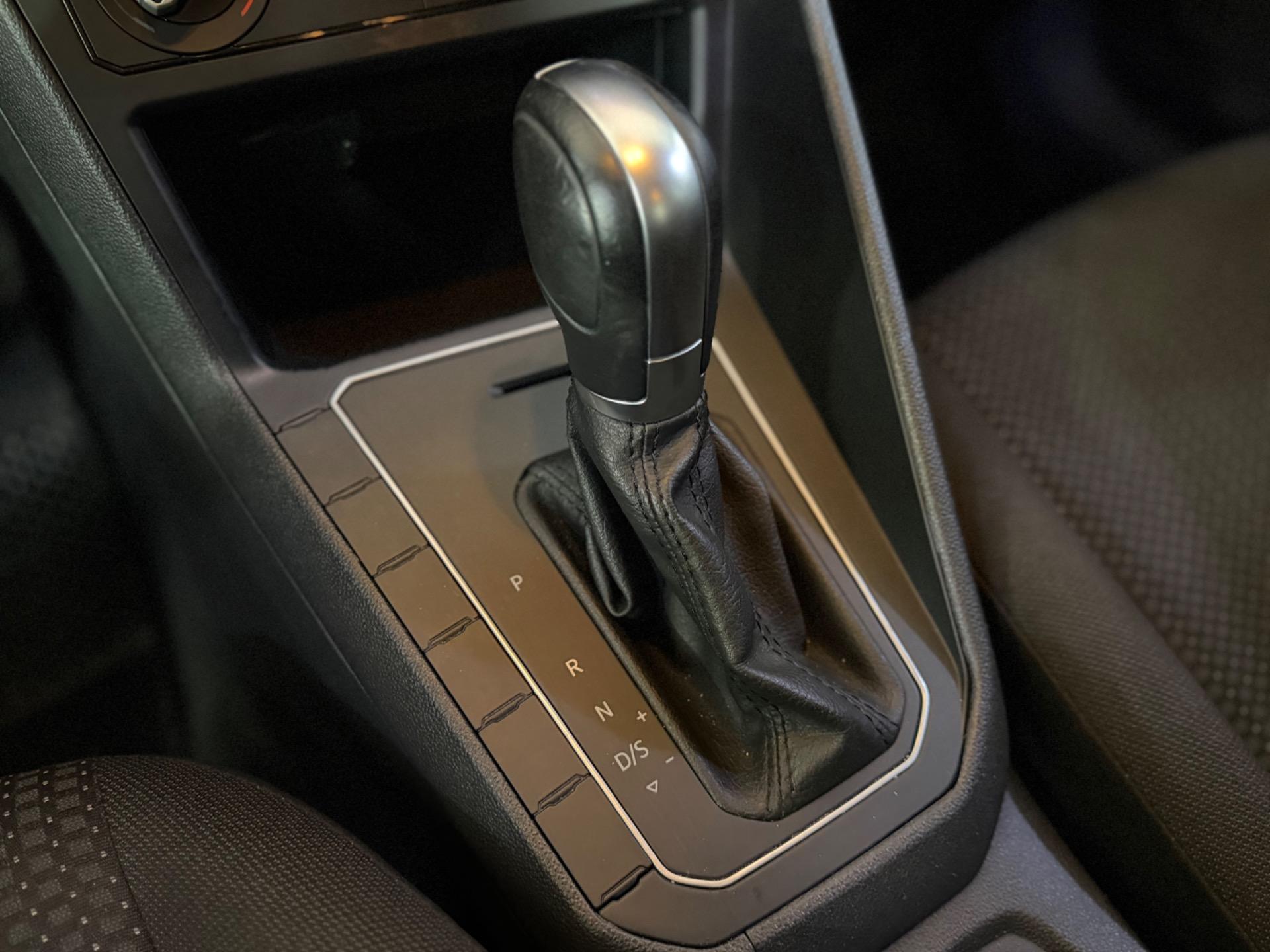 VOLKSWAGEN Virtus - Foto