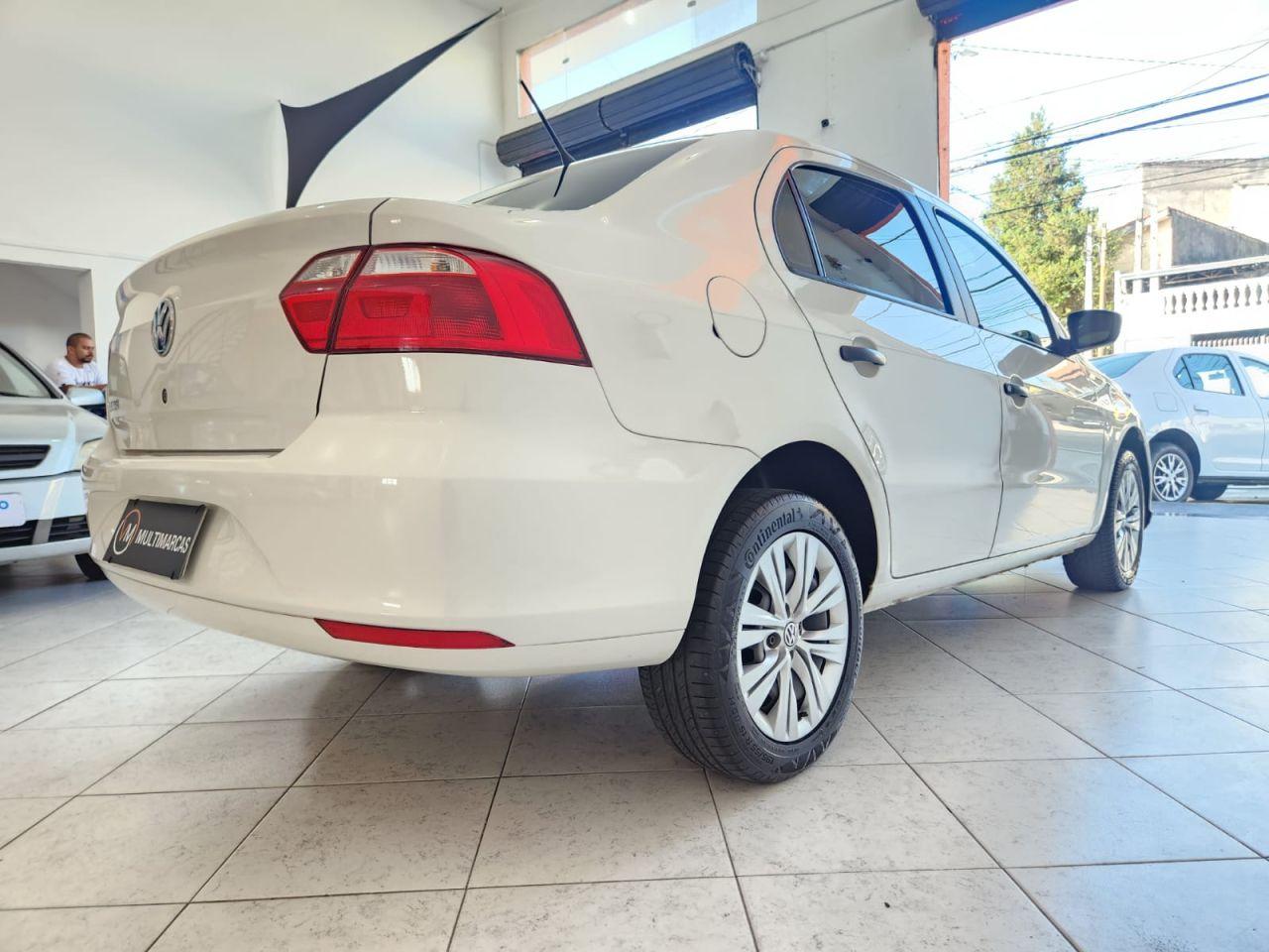 VOLKSWAGEN Voyage - Foto