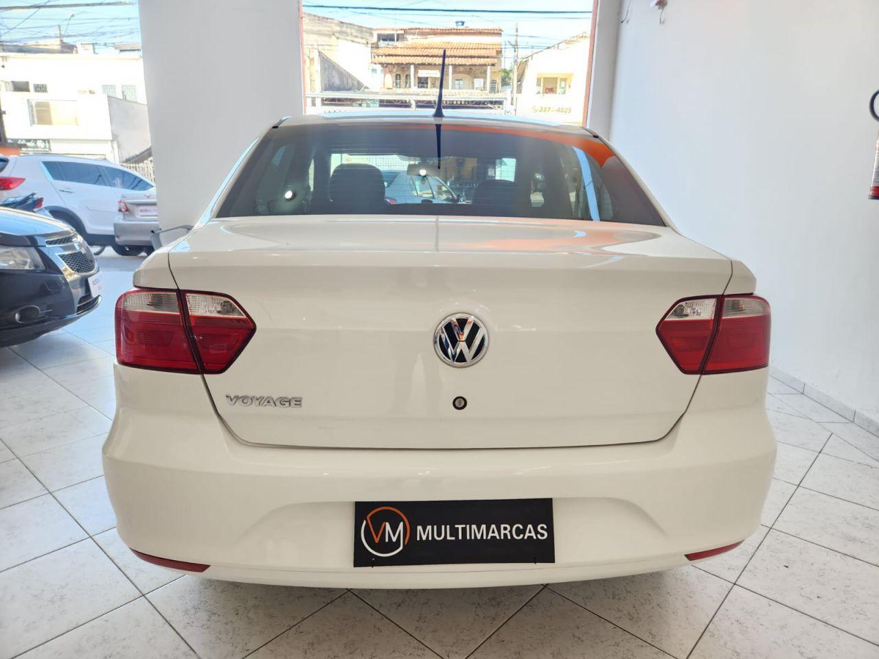 VOLKSWAGEN Voyage - Foto