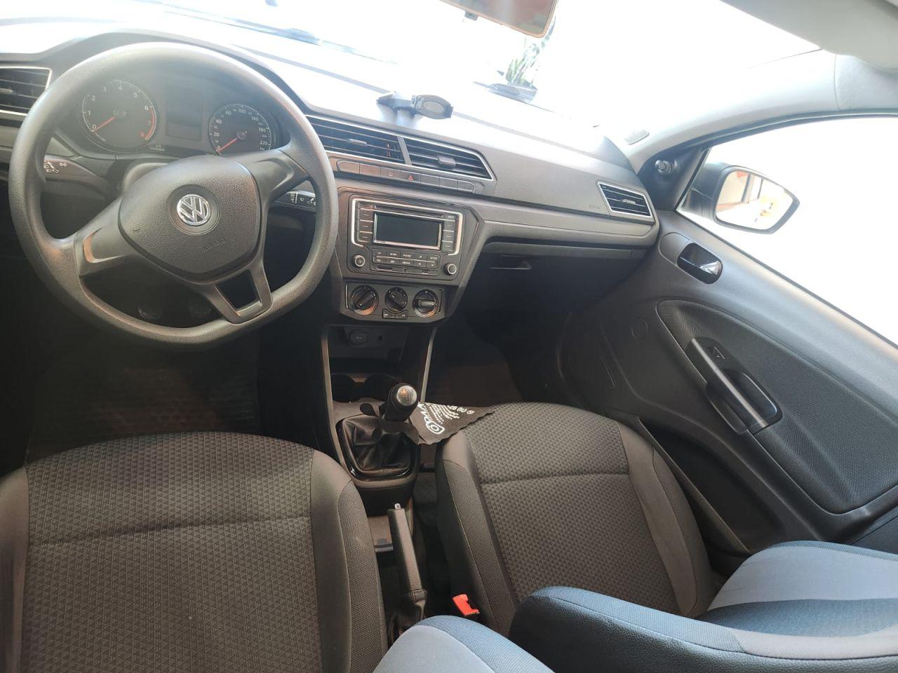 VOLKSWAGEN Voyage - Foto