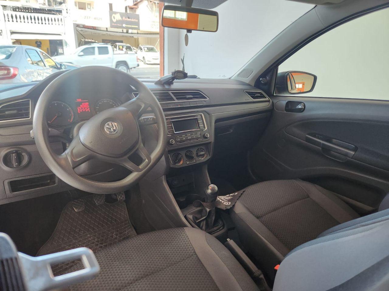 VOLKSWAGEN Voyage - Foto