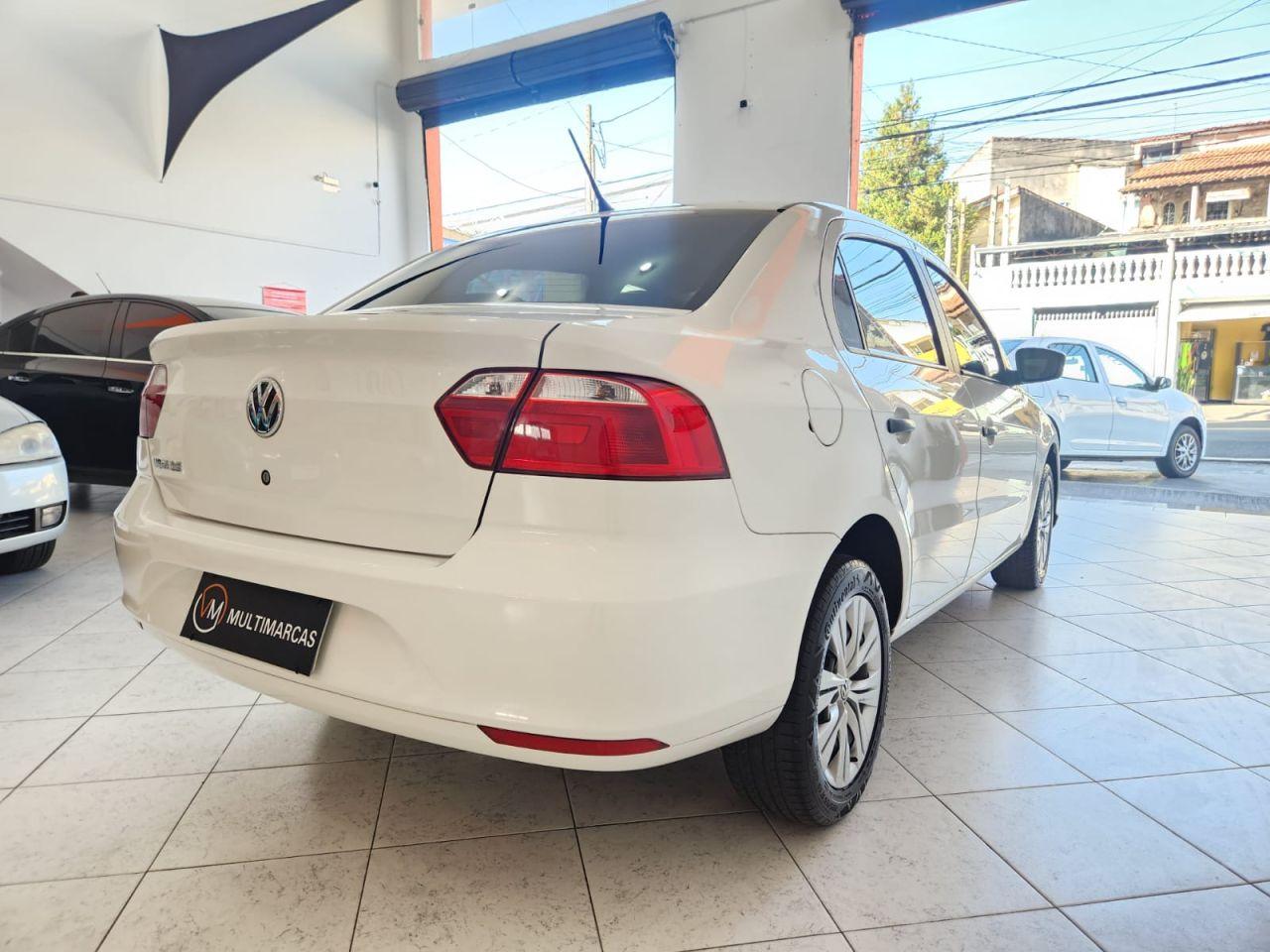 VOLKSWAGEN Voyage - Foto