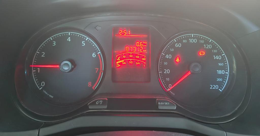 VOLKSWAGEN Voyage - Foto