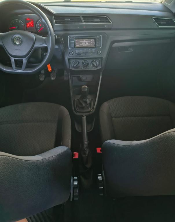 VOLKSWAGEN Voyage - Foto