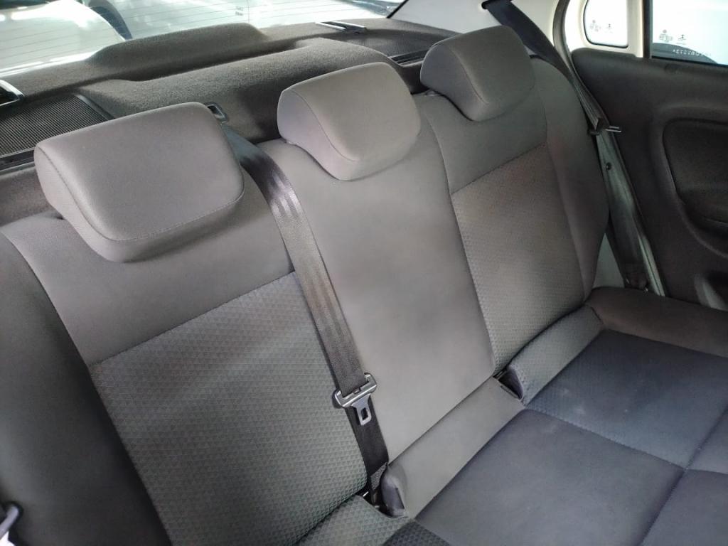 VOLKSWAGEN Voyage - Foto