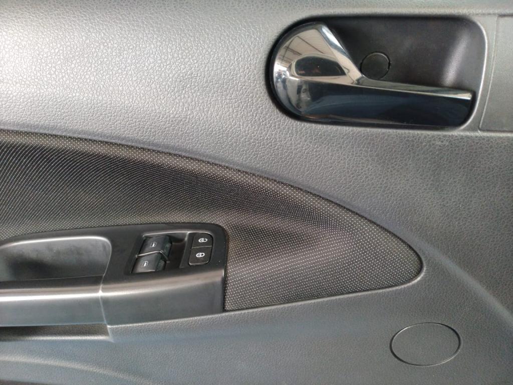 VOLKSWAGEN Voyage - Foto