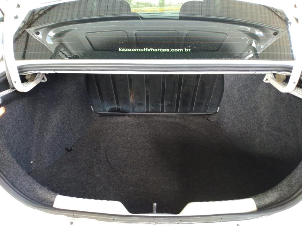 VOLKSWAGEN Voyage - Foto