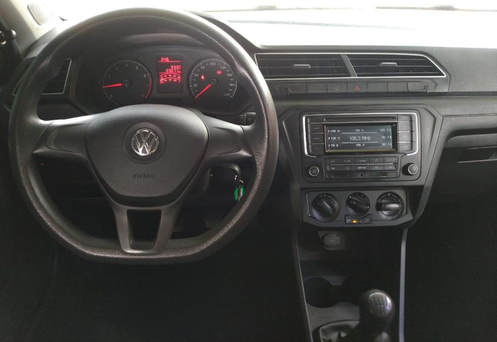VOLKSWAGEN Voyage - Foto