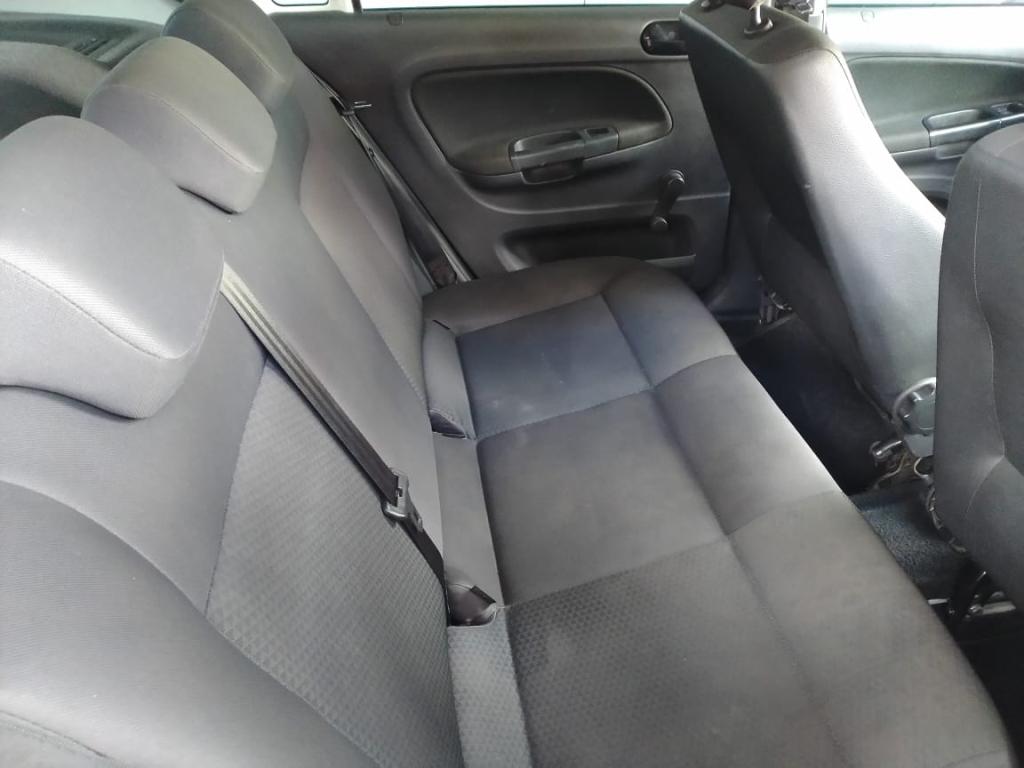 VOLKSWAGEN Voyage - Foto