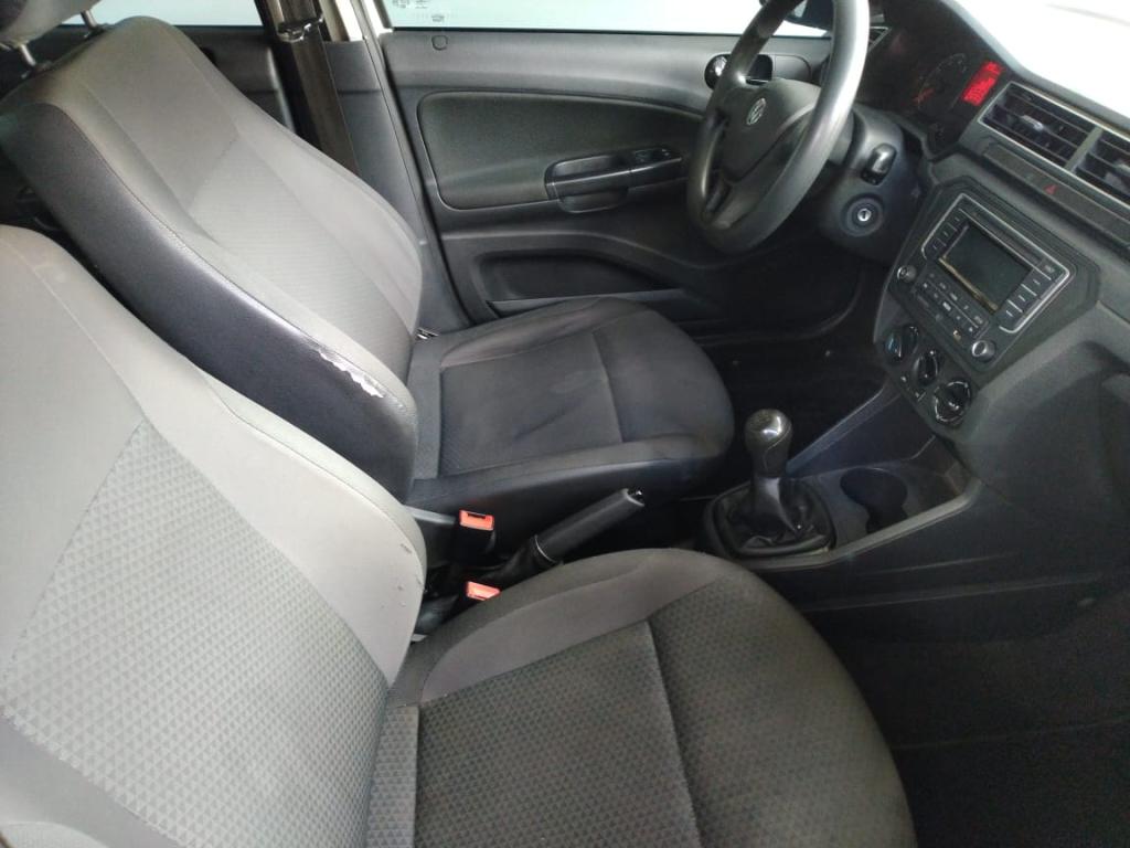 VOLKSWAGEN Voyage - Foto