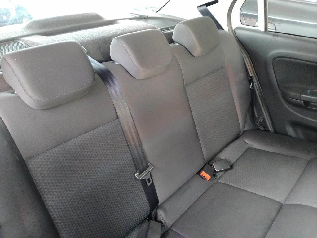 VOLKSWAGEN Voyage - Foto