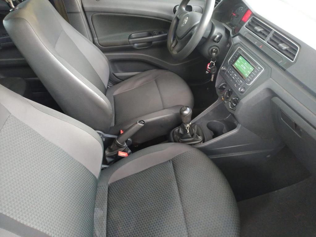 VOLKSWAGEN Voyage - Foto