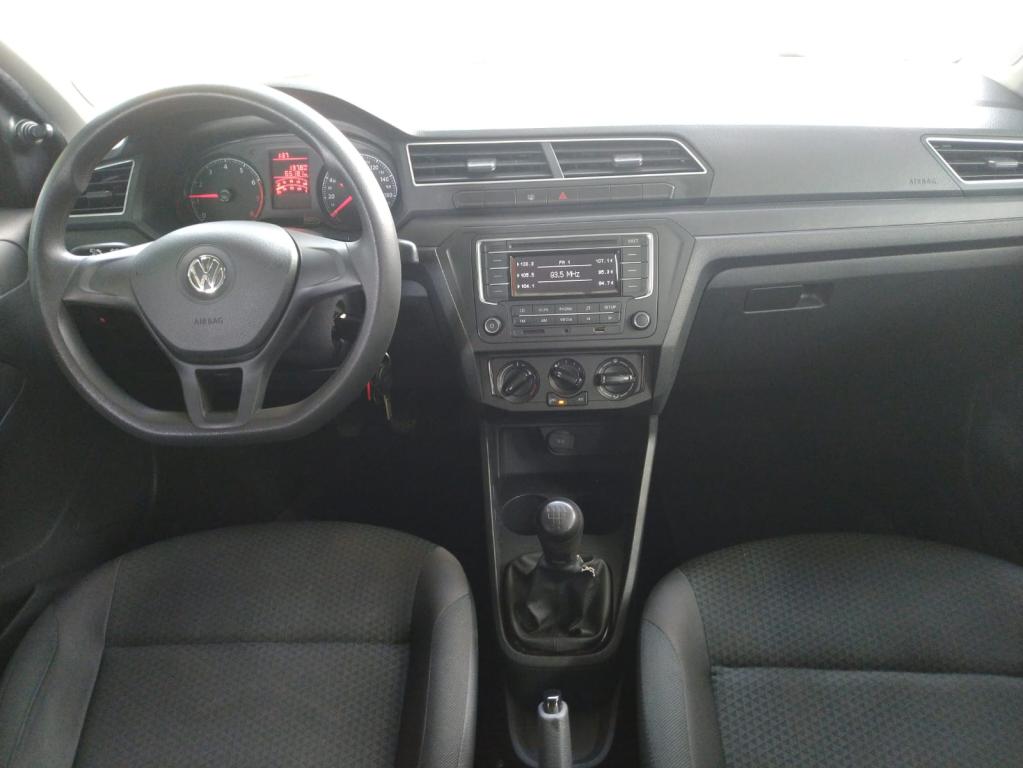 VOLKSWAGEN Voyage - Foto