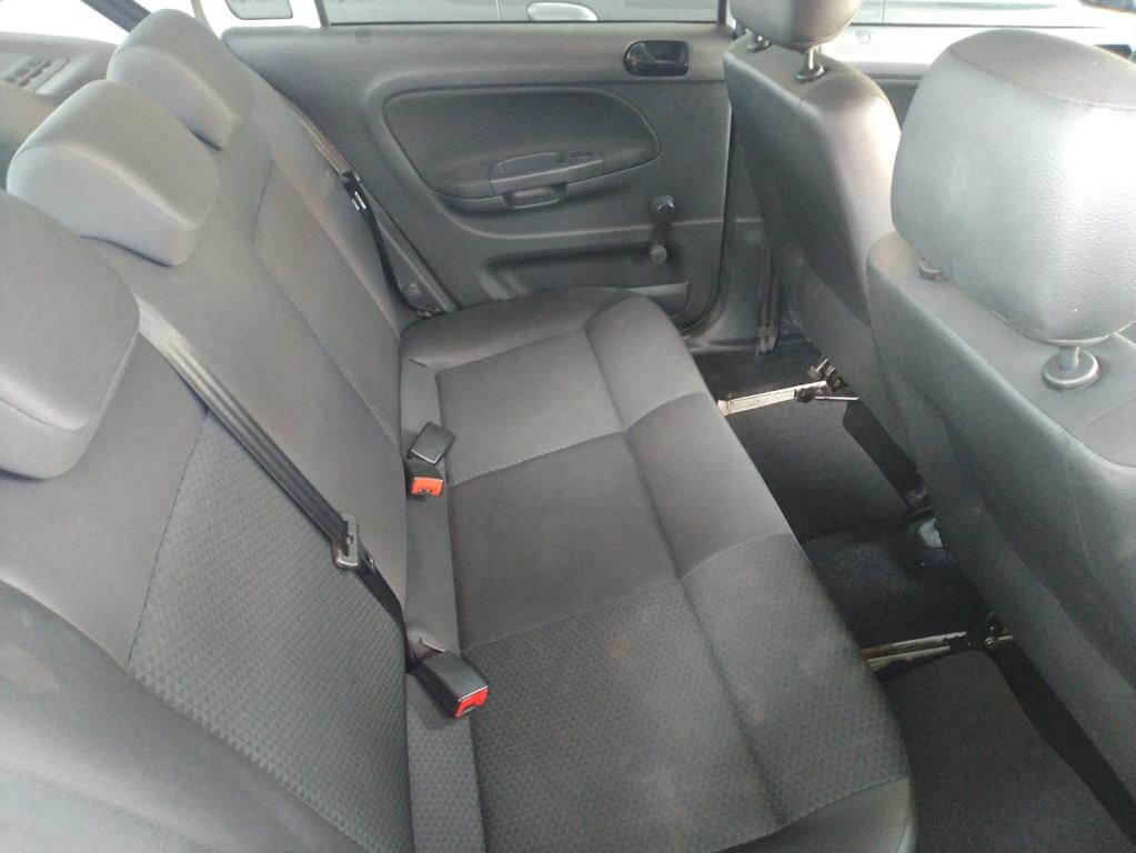 VOLKSWAGEN Voyage - Foto