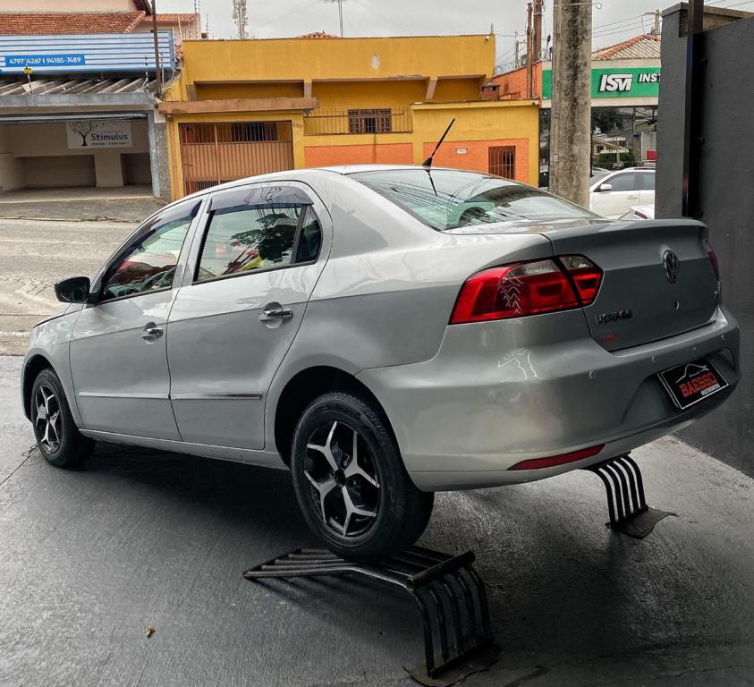 VOLKSWAGEN Voyage - Foto