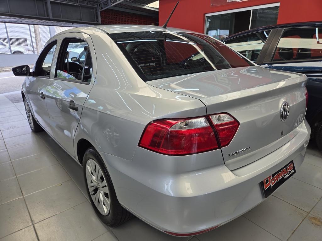 VOLKSWAGEN Voyage