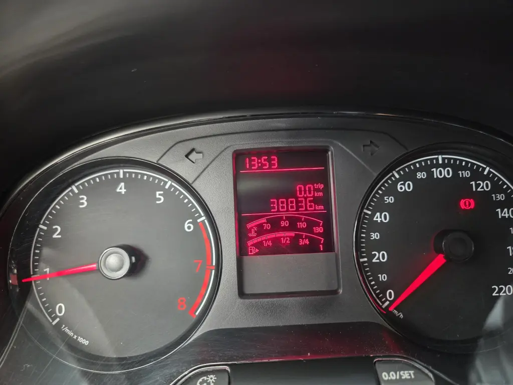 VOLKSWAGEN Voyage - Foto