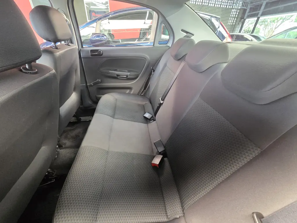 VOLKSWAGEN Voyage - Foto