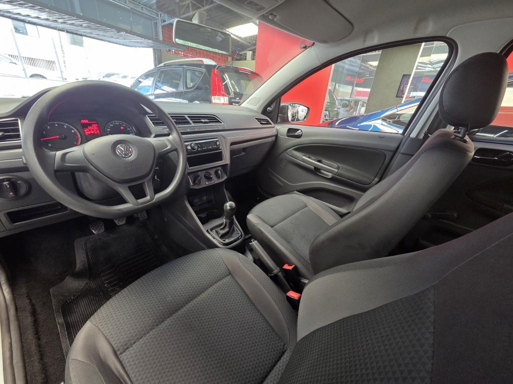 VOLKSWAGEN Voyage - Foto