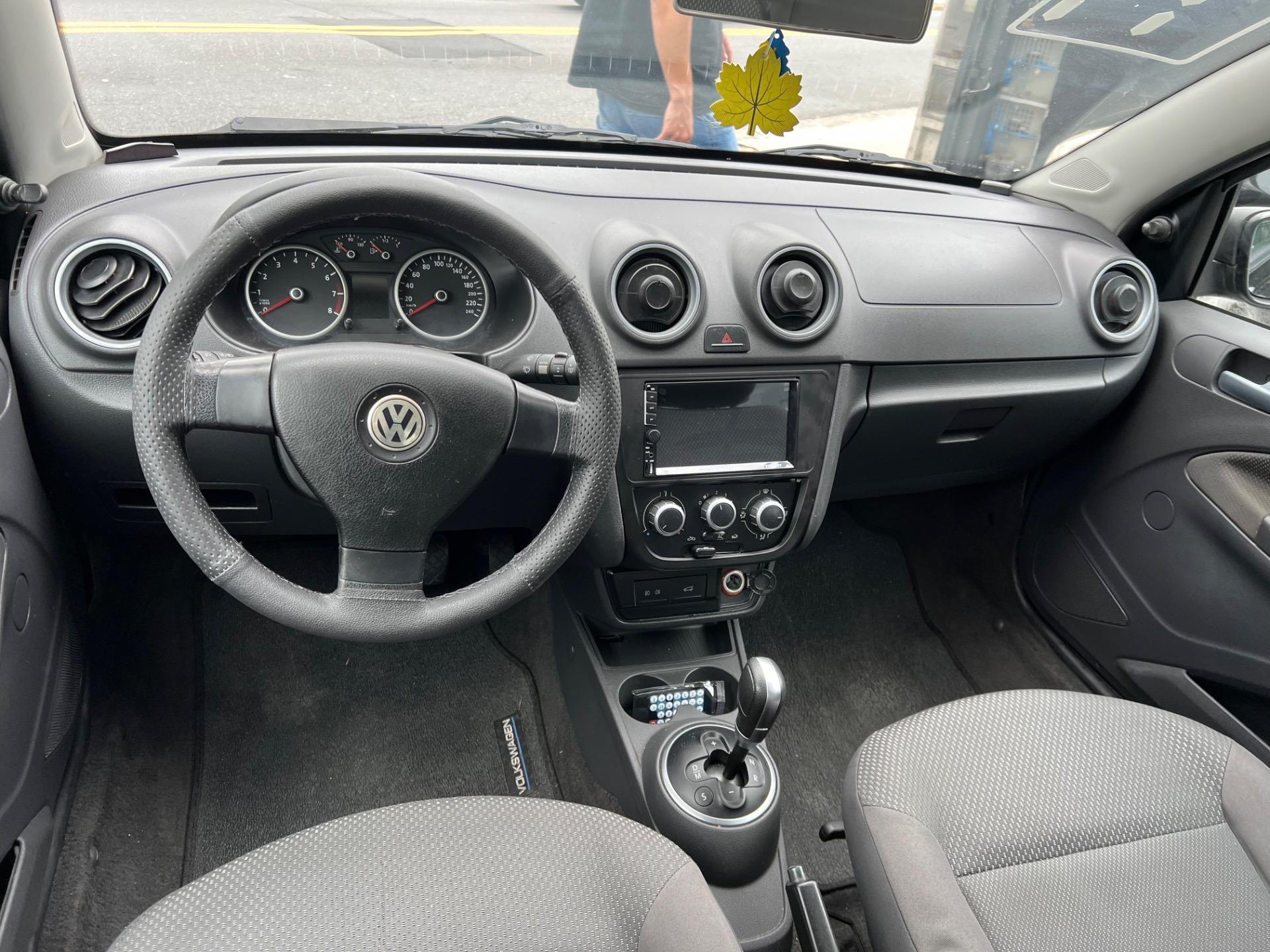 VOLKSWAGEN Voyage - Foto