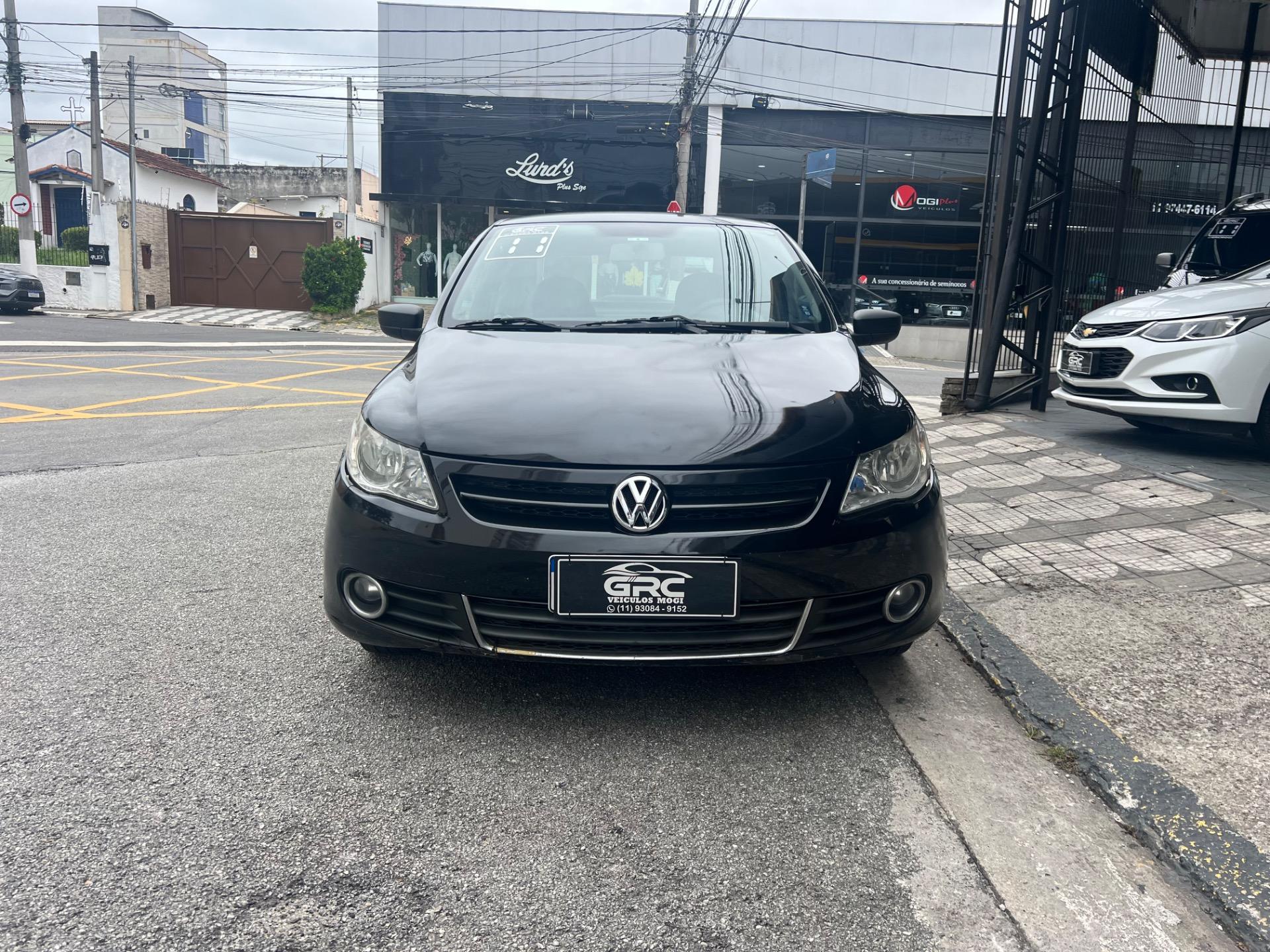 VOLKSWAGEN Voyage - Foto