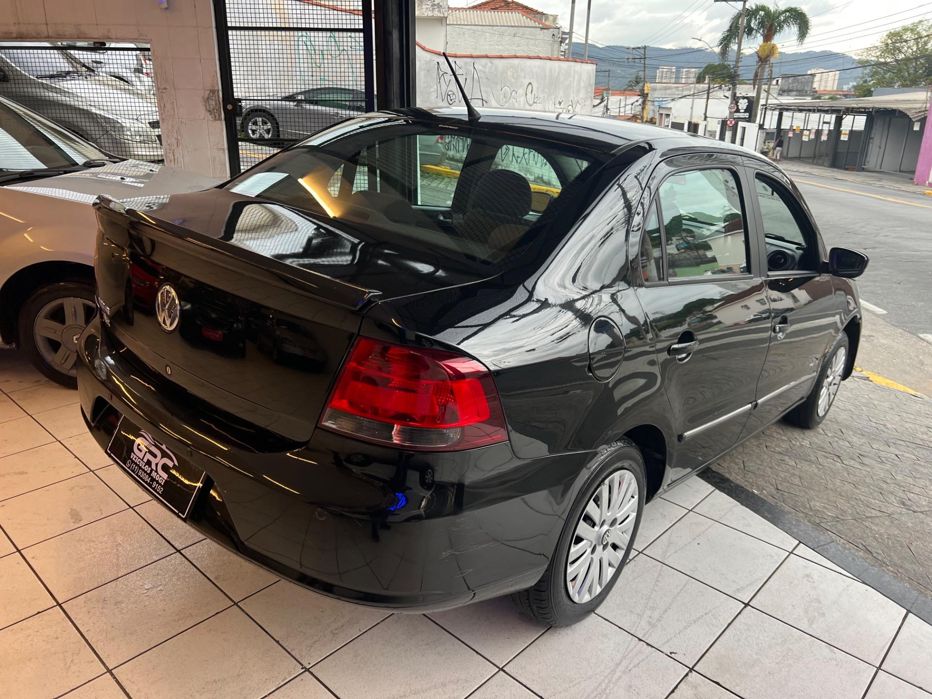 VOLKSWAGEN Voyage - Foto