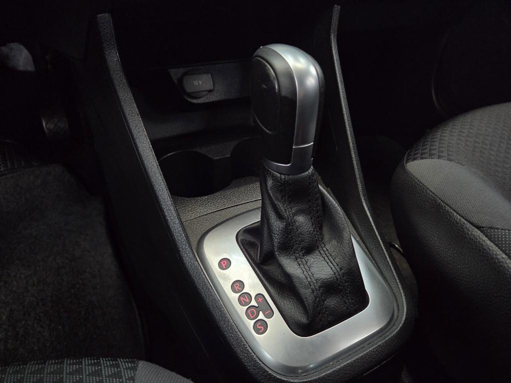 VOLKSWAGEN Voyage - Foto