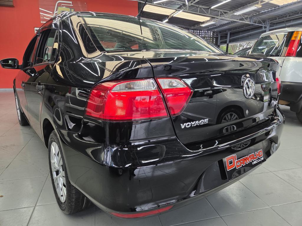 VOLKSWAGEN Voyage - Foto