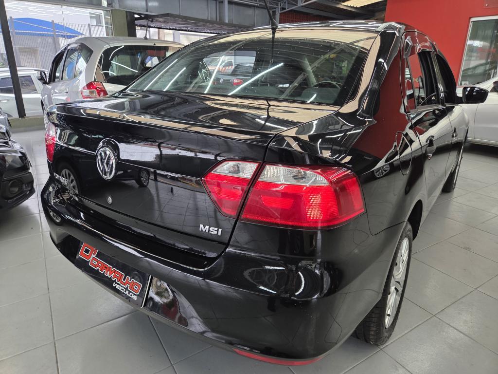 VOLKSWAGEN Voyage - Foto