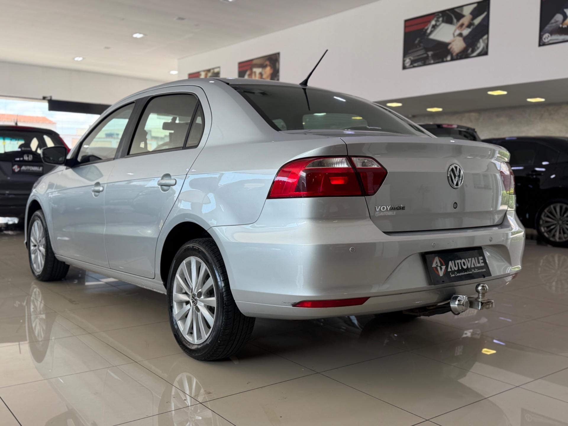 VOLKSWAGEN Voyage - Foto