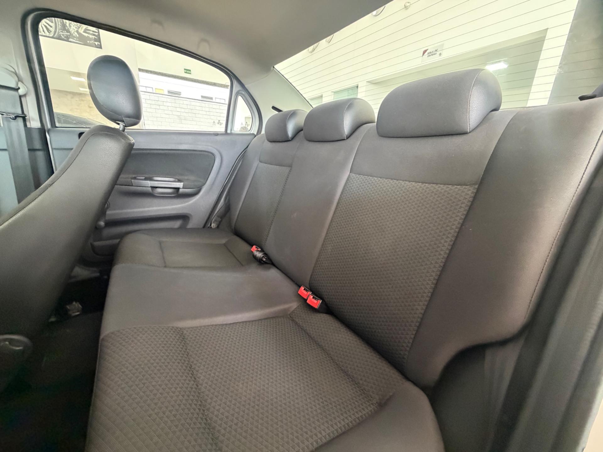 VOLKSWAGEN Voyage - Foto