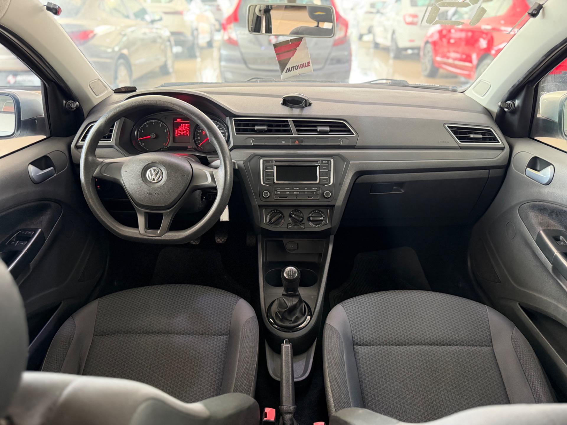 VOLKSWAGEN Voyage - Foto