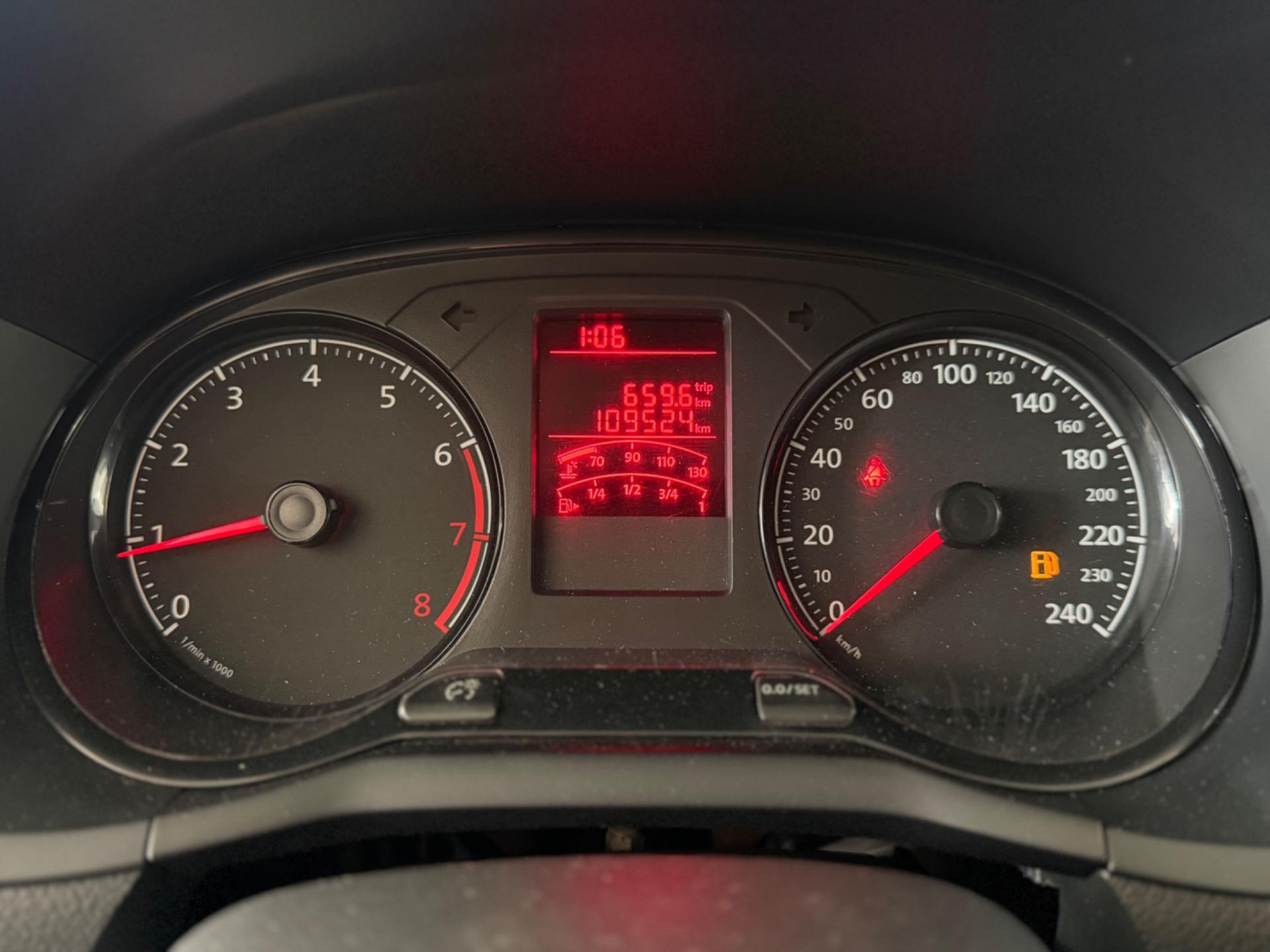 VOLKSWAGEN Voyage - Foto