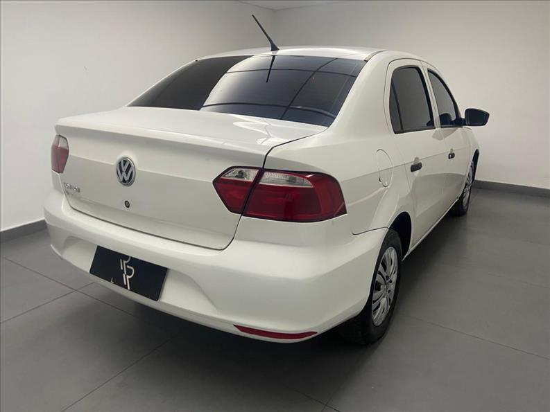 VOLKSWAGEN Voyage - Foto